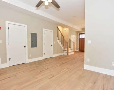 127 Pine Street - Photo Thumbnail 12