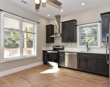 127 Pine Street - Photo Thumbnail 7