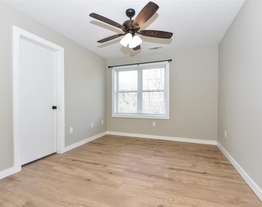 127 Pine Street - Photo Thumbnail 19