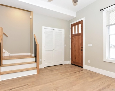 127 Pine Street - Photo Thumbnail 4