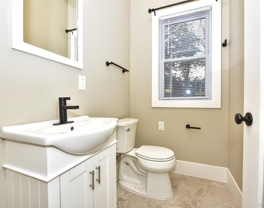 127 Pine Street - Photo Thumbnail 13