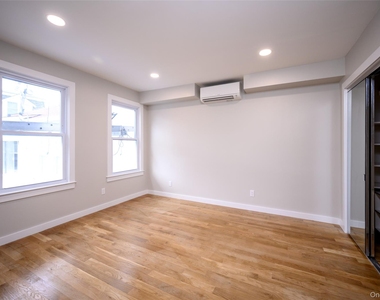 86 Main Street - Photo Thumbnail 19