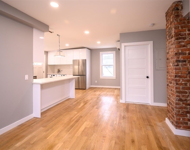 86 Main Street - Photo Thumbnail 17