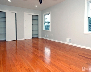 4 White Oaks Drive - Photo Thumbnail 19