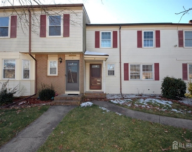 4 White Oaks Drive - Photo Thumbnail 1