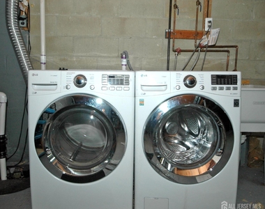 4 White Oaks Drive - Photo Thumbnail 29