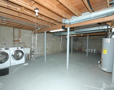 4 White Oaks Drive - Photo Thumbnail 30