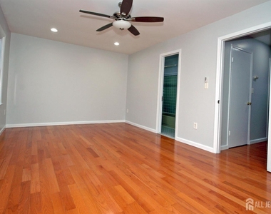 4 White Oaks Drive - Photo Thumbnail 26