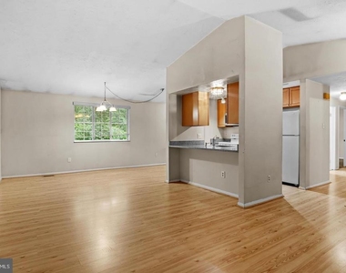 8406 Rainbow Bridge Lane - Photo Thumbnail 4