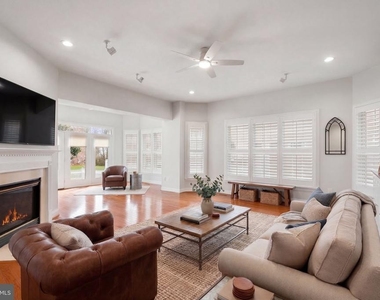 9185 Topaz Street - Photo Thumbnail 10