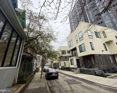 3215 Summer Street - Photo Thumbnail 20