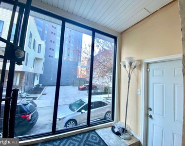 3215 Summer Street - Photo Thumbnail 36