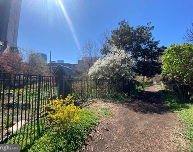 3215 Summer Street - Photo Thumbnail 37