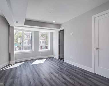 540 S 52nd Street - Photo Thumbnail 16