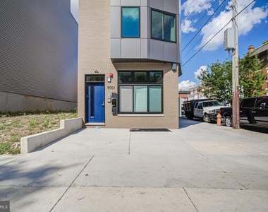 540 S 52nd Street - Photo Thumbnail 24