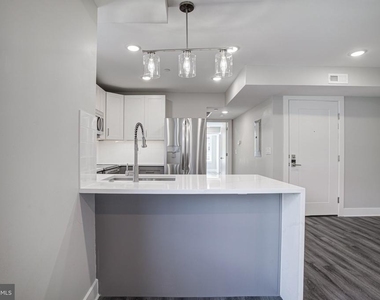 540 S 52nd Street - Photo Thumbnail 10