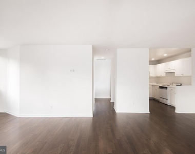 1220 Sansom Street - Photo Thumbnail 8