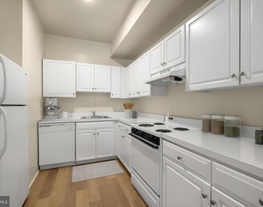 1220 Sansom Street - Photo Thumbnail 2
