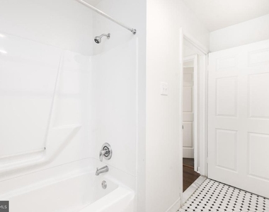 1220 Sansom Street - Photo Thumbnail 10