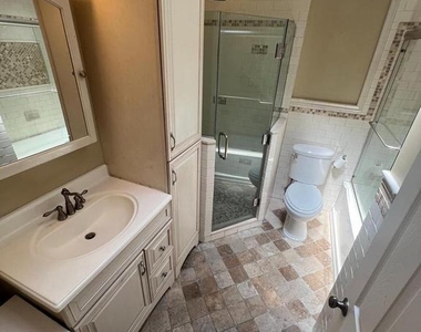 3204 Fanshawe St - Photo Thumbnail 11