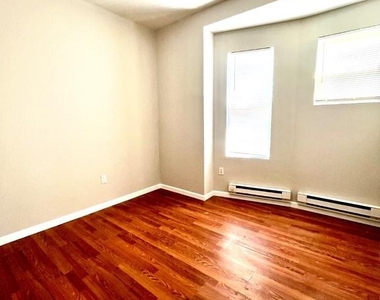 7106 Devon Street - Photo Thumbnail 4