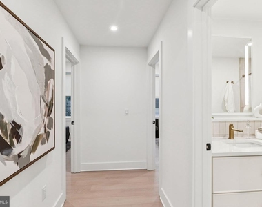 20 W Allens Lane - Photo Thumbnail 10