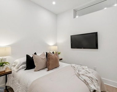 20 W Allens Lane - Photo Thumbnail 13