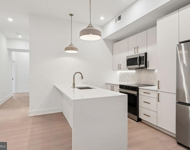 20 W Allens Lane - Photo Thumbnail 7