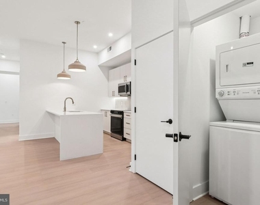 20 W Allens Lane - Photo Thumbnail 6