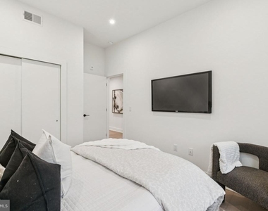 20 W Allens Lane - Photo Thumbnail 49
