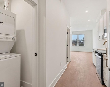 20 W Allens Lane - Photo Thumbnail 6