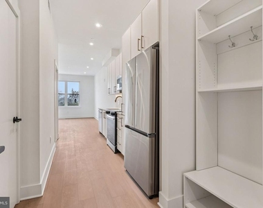 20 W Allens Lane - Photo Thumbnail 7