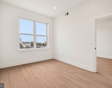 20 W Allens Lane - Photo Thumbnail 15