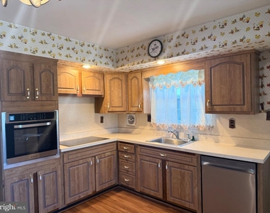 338 Rees Drive - Photo Thumbnail 29