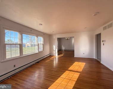 338 Rees Drive - Photo Thumbnail 6