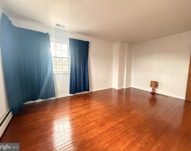 338 Rees Drive - Photo Thumbnail 12