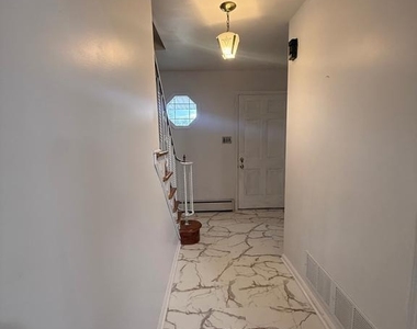 338 Rees Drive - Photo Thumbnail 3