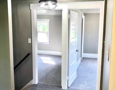 4001 Center Avenue - Photo Thumbnail 8
