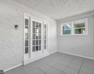 4056 Ellendale Road - Photo Thumbnail 2