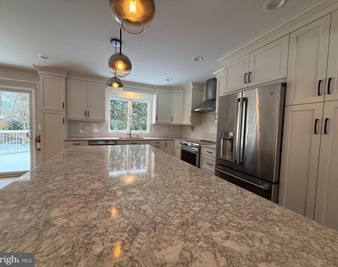 21 Forester Drive - Photo Thumbnail 5