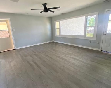 51 Peacock Lane - Photo Thumbnail 8
