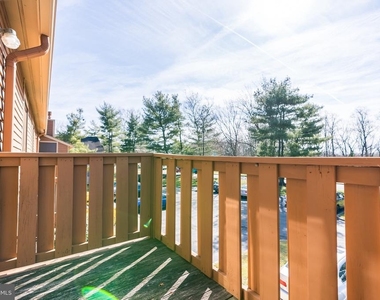 1810 Woodhollow Drive - Photo Thumbnail 8