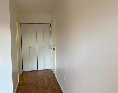 6998 Hanover Parkway - Photo Thumbnail 1