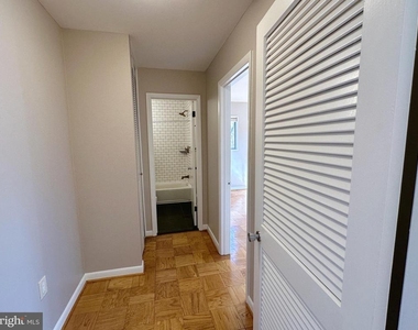 10670 Weymouth Street - Photo Thumbnail 6
