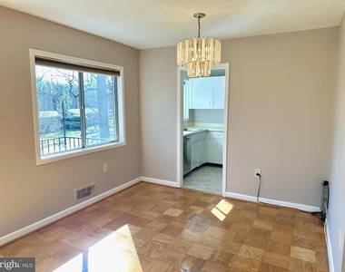 10670 Weymouth Street - Photo Thumbnail 2