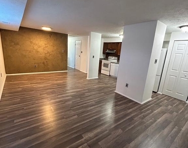 12405 Hickory Tree Way - Photo Thumbnail 16