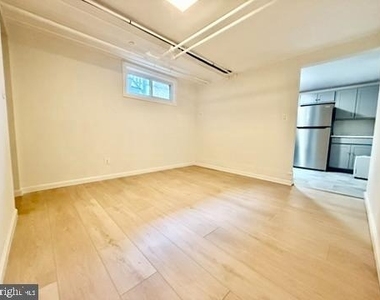 920 Boucher Ave - Photo Thumbnail 3