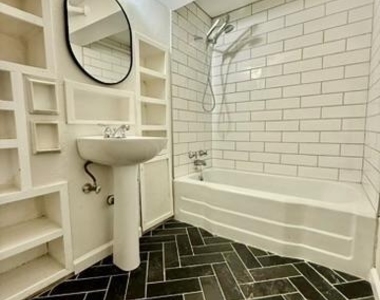 920 Boucher Ave - Photo Thumbnail 4