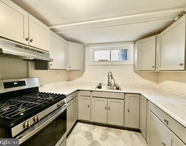 920 Boucher Ave - Photo Thumbnail 1