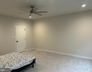 1020 W Lock Road - Photo Thumbnail 7